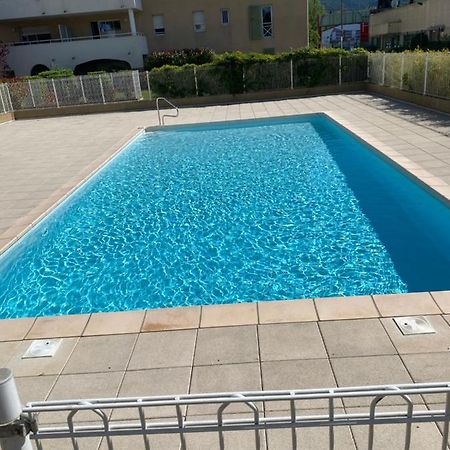 Studio Brignoles Piscine Emplacement Ideal Kültér fotó